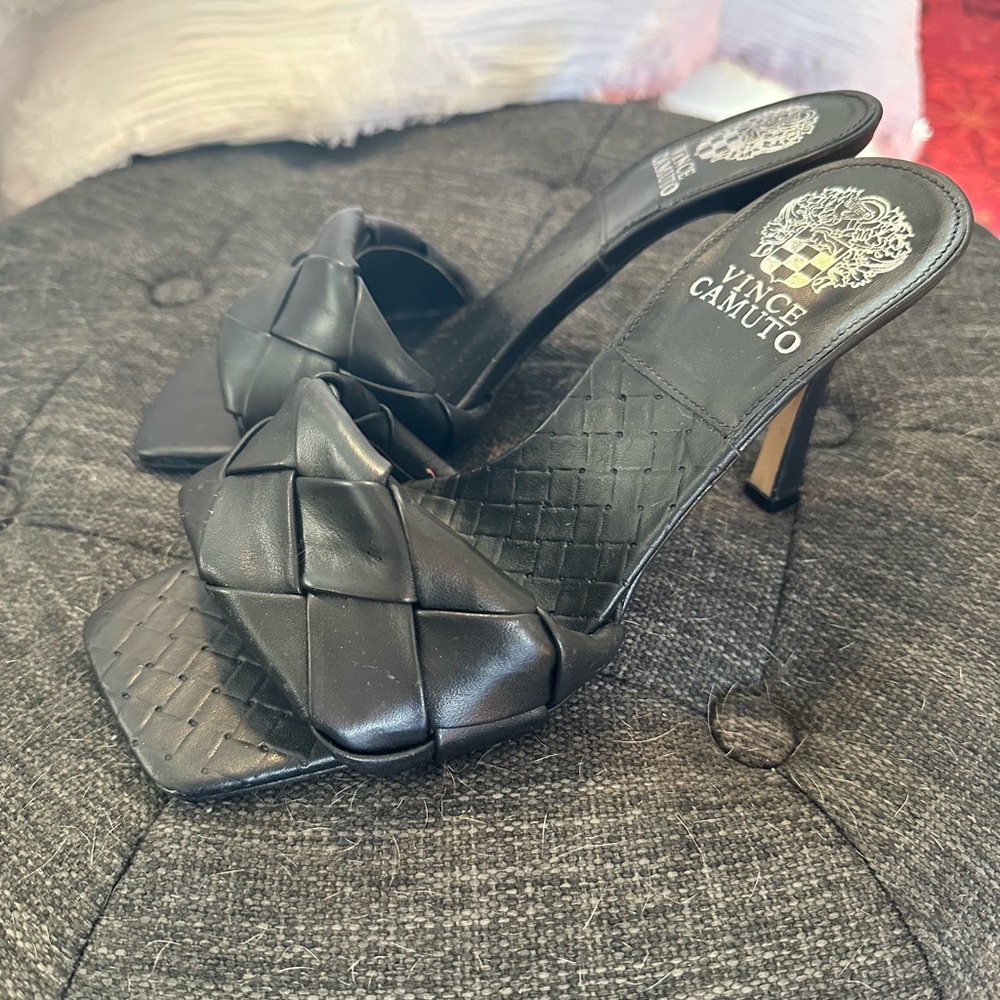 VINCE CAMUTO BRELANIE WOVEN-STRAP MULE